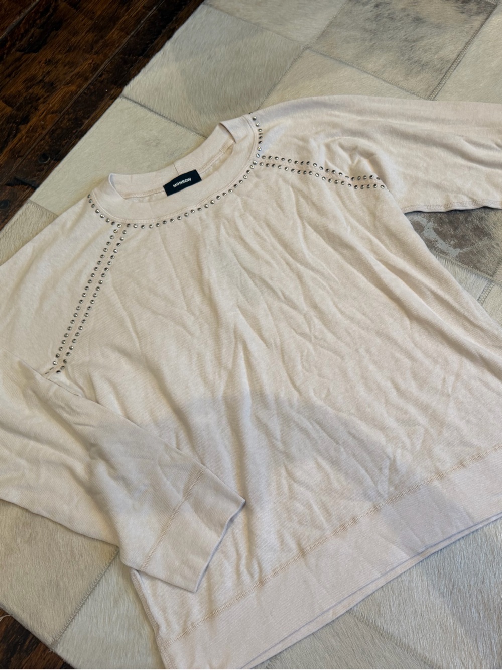 Monrow Vintage Studded Raglan